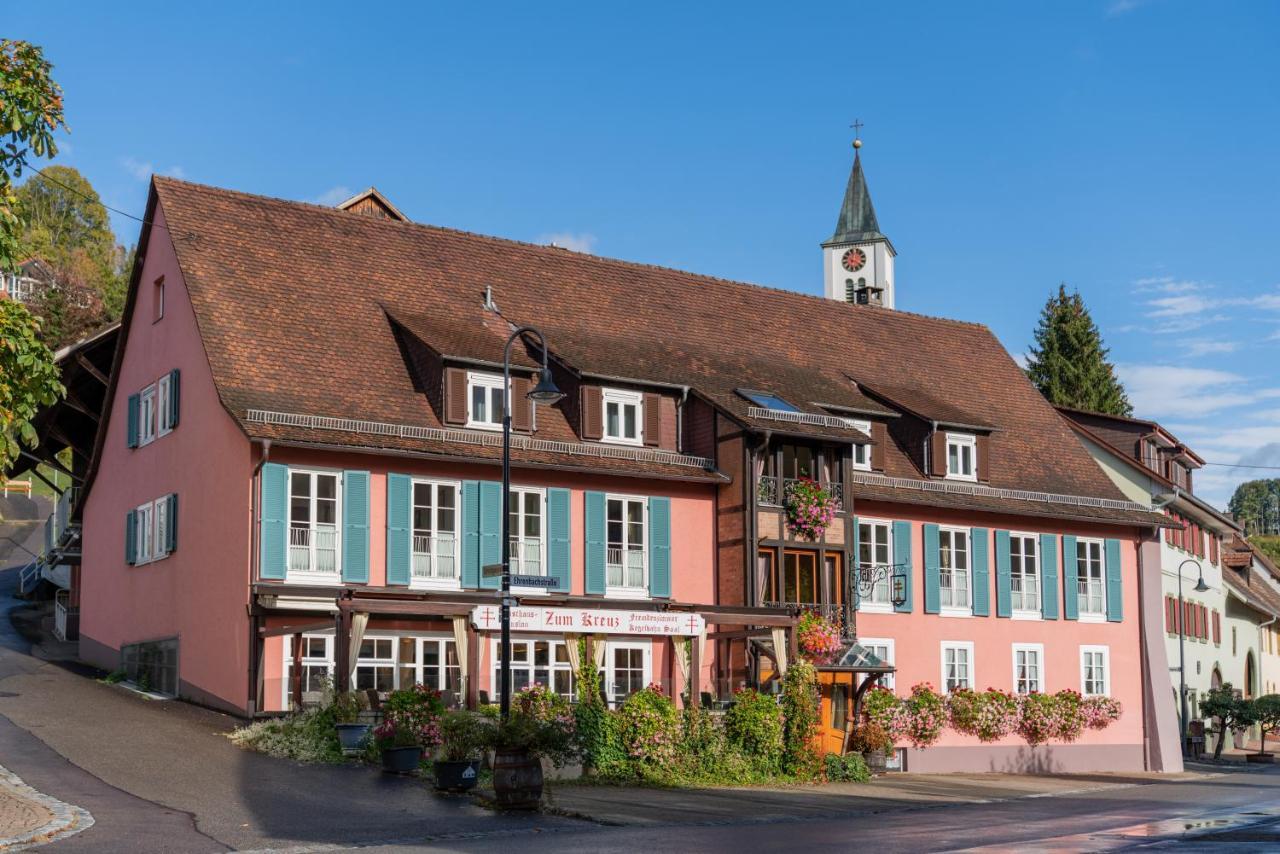 Gasthaus-Pension Zum Kreuz Stuhlingen Buitenkant foto